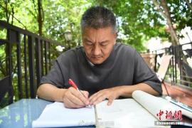 Un milionar chinez a dat Bacul de 27 de ori. Bărbatul de 56 de ani vrea să fie admis la o universitate prestigioasă