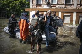 Macron: Ucraina va primi ajutor "în următoarele ore" pentru a face față dezastrului cauzat de distrugerea barajului Kahovka
