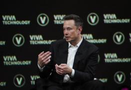 Elon Musk la un târg de tehnologie din paris, Franța