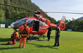 Un bărbat de 60 de ani şi-a dat ultima suflare pe munte, la Cascada Malaia. Victima, resuscitată în zadar: moartea n-a putut fi învinsă