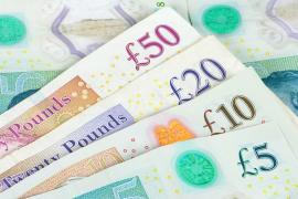 Leul românesc a câştigat teren masiv în raport cu lira sterlină