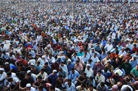 Umilință totală! Două femei din India au fost obligate să defileze dezbrăcate în fața unei mulțimi