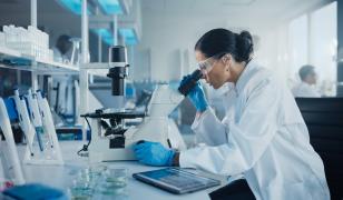 O nouă pandemie în 2028? Cercetătorii lucrează deja la un tratament universal pentru coronavirusuri