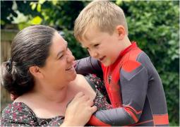 Băieţel de numai 5 ani, erou după ce şi-a salvat mama de la înec. A fugit să cheme ajutoare, cu doar câteva minute înainte de o tragedie