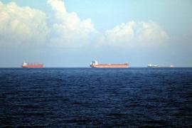 nave în apropiere de portul Odesa