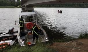 Băiețel de 5 ani dispărut de aproape o săptămână, găsit mort în Dunăre. Tatăl este și el de negăsit, după ce a atacat-o pe mama micuțului cu un ciocan