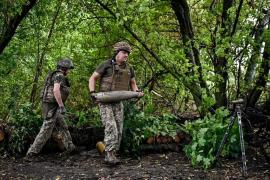 Ucrainenii aproape să anunţe două victorii strategice pe front. Ruşii nu mai au suficienţi soldaţi şi artilerie pentru a-i opri