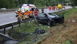Tânăr șofer român în comă, după ce roata unui Opel s-a desprins în timpul mersului și a zburat pe banda opusă. Groază pe autostrada A1 din Austria
