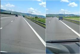 Momentul în care un tânăr de 24 de ani goneşte pe banda de urgenţă de pe Autostrada A1. Poliţia s-a autosesizat după imaginile postate pe internet