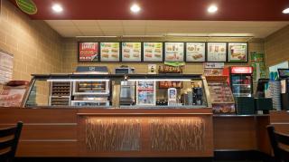 Interiorul unui restaurant Subway
