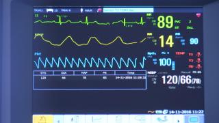 Cum se apără medicul de la Spitalul din Târgu Jiu în cazul femeii care a născut în timpul operaţiei de hernie. De ce nu i s-a făcut ecografie