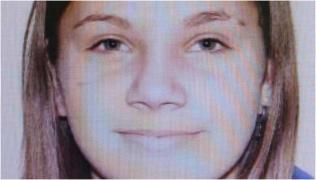 Polițiștii din Botoșani, în alertă după ce o copilă de 14 ani a fost dată dispăruta. Ștefania a plecat de acasa în miezul nopții și nu s-a mai întors