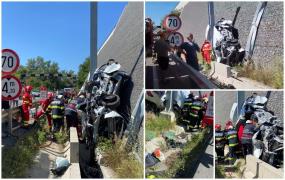 Un bărbat a fost la un pas de moarte, după ce a ieşit cu maşina de pe o şosea din Hunedoara şi s-a izbit direct în zid. Autoturismul a rămas "parcat"