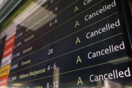 Un aeroport din Italia a suspendat sau redirecționat 30% din zboruri. Alertă MAE pentru românii care merg în Peninsulă