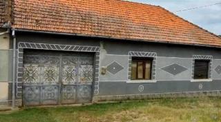 Tânăra mamă din Caraș și-a omorât fiul de 1 an și 2 luni cu propriile mâini. Filmul tragediei din Scăiuș, prezentat de anchetatori