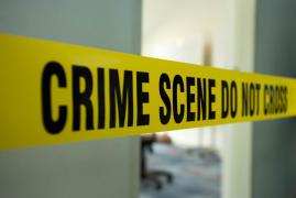 O femeie a reuşit să scape de soţul abuziv, după 12 ani de captivitate. Poliţiştii au găsit-o dezbrăcată, rasă pe cap şi subnutrită într-un apartament din Franţa