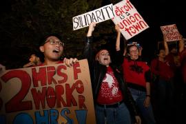 Grevă fără precedent în industria auto din SUA. Angajaţii General Motors, Ford şi Stellantis au oprit fabricarea vehiculelor şi cer salarii mai mari