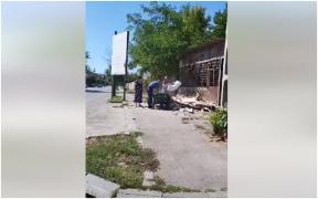 Amenda uriaşă primită de o femeie din Craiova, după ce a fost surprinsă aruncând deşeuri provenite din construcţii pe domeniul public