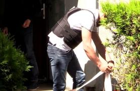 Găsit mort în propria casă, după o săptămână. Vecinii au dat alarma la 112 din cauza mirosului care venea din apartamentul bărbatului din Botoşani