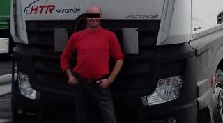 "Veniţi peste jumătate de oră, la adresa următoare, că acolo veţi găsi un mort". Un şofer de TIR din Vaslui şi-a anunţat moartea la 112