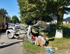 Bărbat mort, după ce un şofer de 23 de ani a spulberat maşina în care se afla alături de soţia lui. Accident înfiorător în Suceava