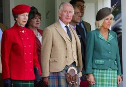 Regele Charles al III-lea al Marii Britanii și Irlandei de Nord