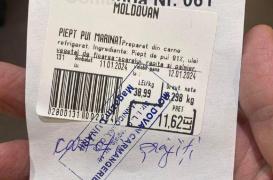 Clujeni revoltați că li se cere o "taxă de cuptor" când își cumpără prânzul de la o carmangerie. "De mâine pui taxă și pe furculiță?"