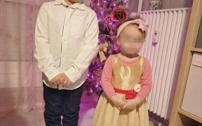 Lisa și fratele ei nu au avut parte de copilărie și nici de bucurii. La doar trei ani, copila s-a stins după ce a fost bătută până la moarte de părinții săi, în Franța