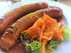 Polițiști din Germania, anchetați pentru că ar fi fost mituiți cu cârnați în valoare de 2.000 de euro