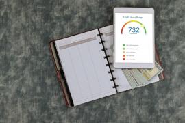 (P) Cum poți obține un credit rapid când ai la îndemână doar telefonul?