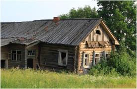 Cum a ajuns o familie de români cu 8 copii să locuiască într-o locuință abandonată din Franța: 