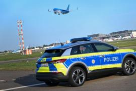 Un român s-a aşezat la coada greşită într-un aeroport din Germania şi a fost arestat imediat. Ce au descoperit poliţiştii la control