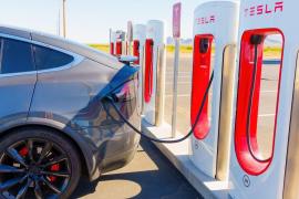 Un proprietar de Tesla se laudă cu o factură de invidiat la curent electric. Suma de necrezut plătită în 12 luni