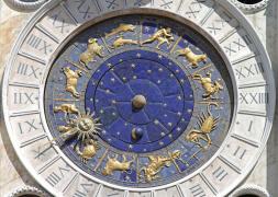 Horoscop 22 octombrie 2024. Trei zodii își schimbă din temelii viața amoroasă. Vor trăi momente de pasiune intense