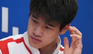 Chinezul Pan Zhanle, supercampionul nataţiei, bătut de italianul Thomas Ceccon chiar pe teren propriu, la Cupa Mondială de la Shanghai