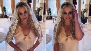 Britney Spears s-a căsătorit cu ea însăşi. 