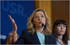 Elena Lasconi a reacționat după ce Nicolae Ciucă i-a cerut să se retragă din cursa prezidenţială