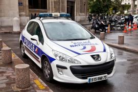 Român de 50 de ani, găsit mort într-o cameră de hotel din Franţa după ce a fost înjunghiat de 15 ori. Poliţia nu are niciun suspect: "Un mister total"