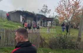 Un bebeluş de o lună, găsit mort după ce locuinţa în care se afla a luat foc, în Constanţa