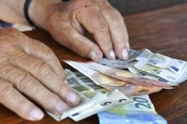 bătrân înşelat cu 400.000 de euro