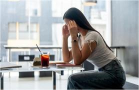 A rămas cu datorii de 250.000 $ ca să facă doctoratul, dar acum e imposibil să-și găsească un job în domeniu