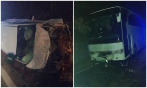 O maşină şi un autocar cu 16 persoane s-au izbit în Poiana Teiului, Neamț. Şoferul, scos de martorii accidentului din autoturismul răsturnat