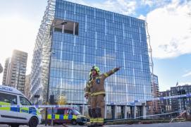 Pachet suspect, detonat lângă ambasada SUA din centrul Londrei. Incident de securitate şi pe aeroportul Gatwick