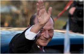 Băsescu îl ironizează pe Ciolacu