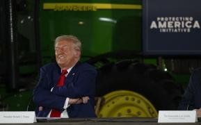 China răspunde ameninţării lui Donald Trump de creştere a tarifelor vamale: "Nimeni nu va câştiga un război comercial"