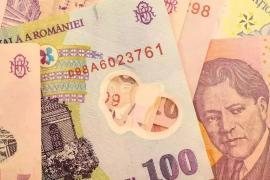 Leul românesc câştigă teren important în raport cu dolarul american şi cu lira sterlină