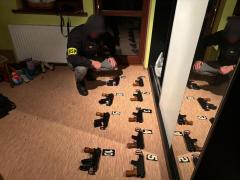 Un traficant de arme, care îşi vindea puştile unor asasini din întreaga Europă, a fost arestat în Polonia. Poliţişti din 4 ţări au participat la acţiune