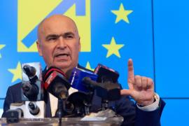 Planul de reforme votat de PNL pentru parlamentul viitor: mai puţini parlamentari, ministere comasate, elimitarea cheltuielilor statului