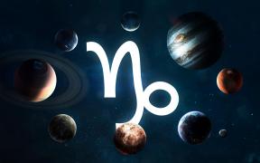 Horoscop săptămânal 11-17 noiembrie Capricorn. Mici tensiuni sau surprize în cercul social