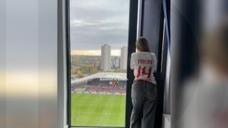 Soluţia inedită găsită de o tânără din Marea Britanie pentru ca pretendenţii să formeze coadă la uşa ei